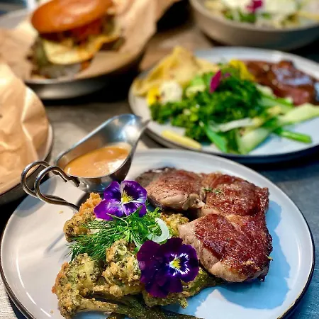 Konstantynowka מלון